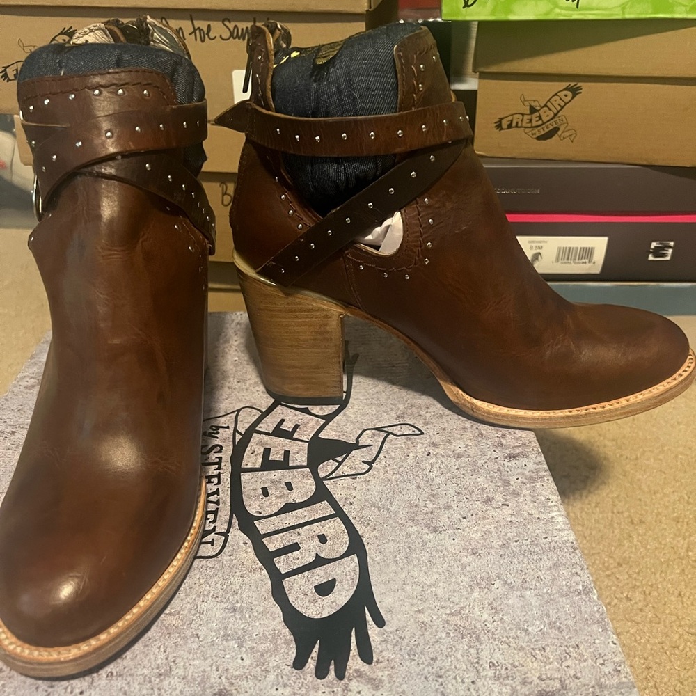 Freebird by Steven booties - Picture 2 of 6